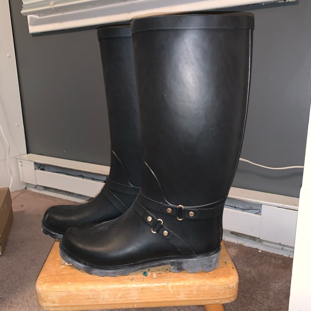 Rain boots